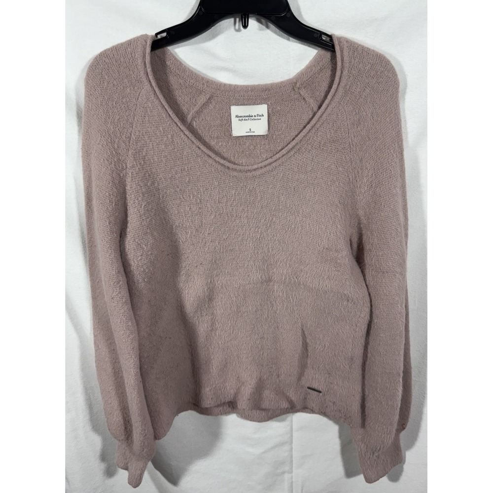 Abercrombie & Fitch Fuzzy Soft Collection Sweater Size S‎ Scoop Neck Dusty Rose